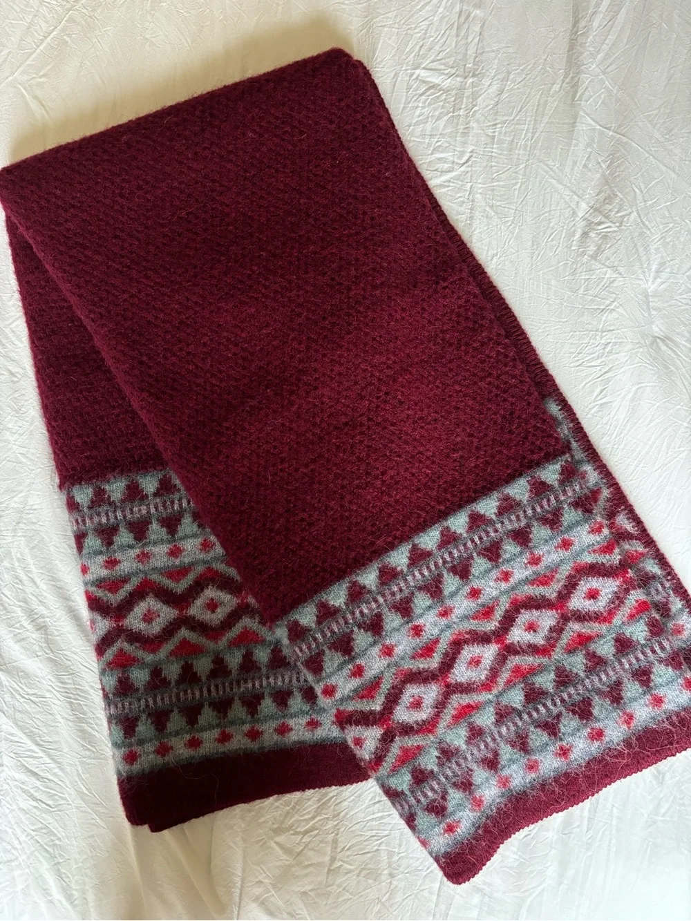 ICEWEAR 100% Wool Burgundy Fair Isle Knit Blanket